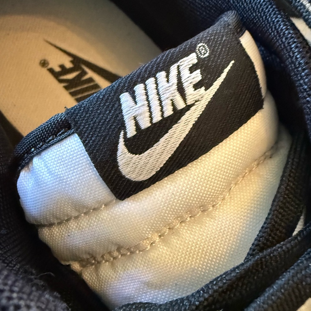 BRAND NEW IN BOX MEN’S 9.5 NIKE DUNK LOW RETROS-BLACK & WHITE - Picture 5 of 13
